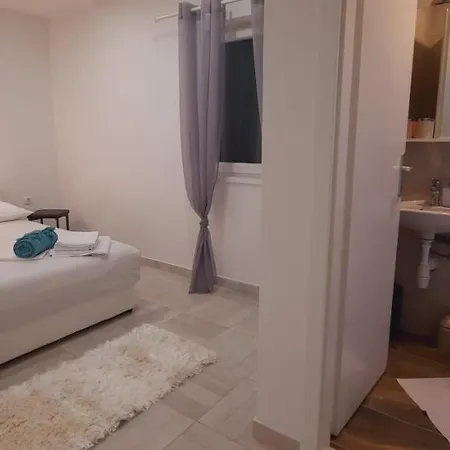 Apartment Suho Komiza